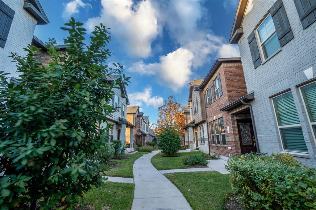 7220 Wyoming Springs Dr in Round Rock, TX - Building Photo