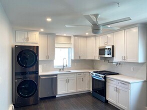 128 Bradford St in Harrison, NY - Building Photo - Building Photo