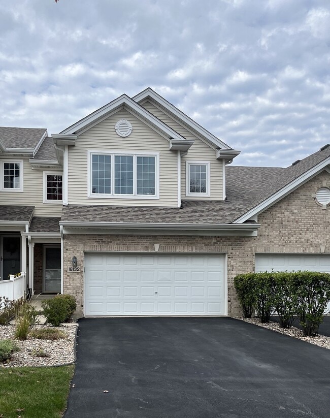 property at 18132 Lake Shore Dr