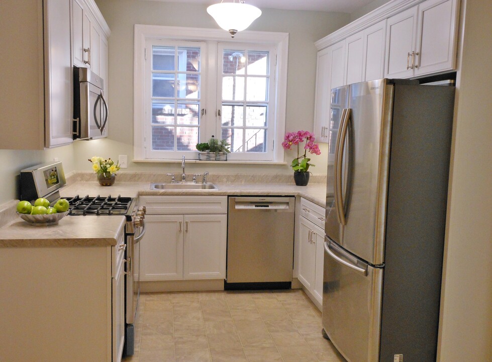 7533 Parkdale Ave in Clayton, MO - Building Photo