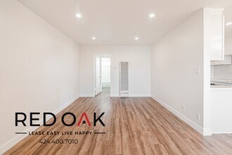 127 Rosemont Ave in Los Angeles, CA - Building Photo - Building Photo