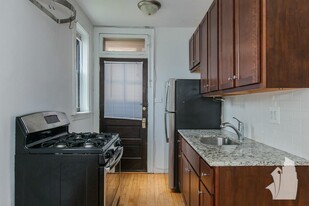 3620 N Marshfield Ave, Unit 3620-2C Apartments