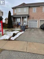 126 Earth Star Trail in Brampton, ON - Building Photo