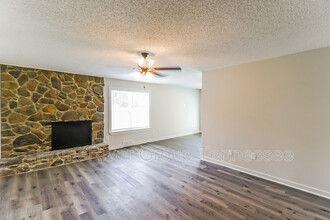 2413 Ridgeway Rd in Memphis, TN - Building Photo - Building Photo