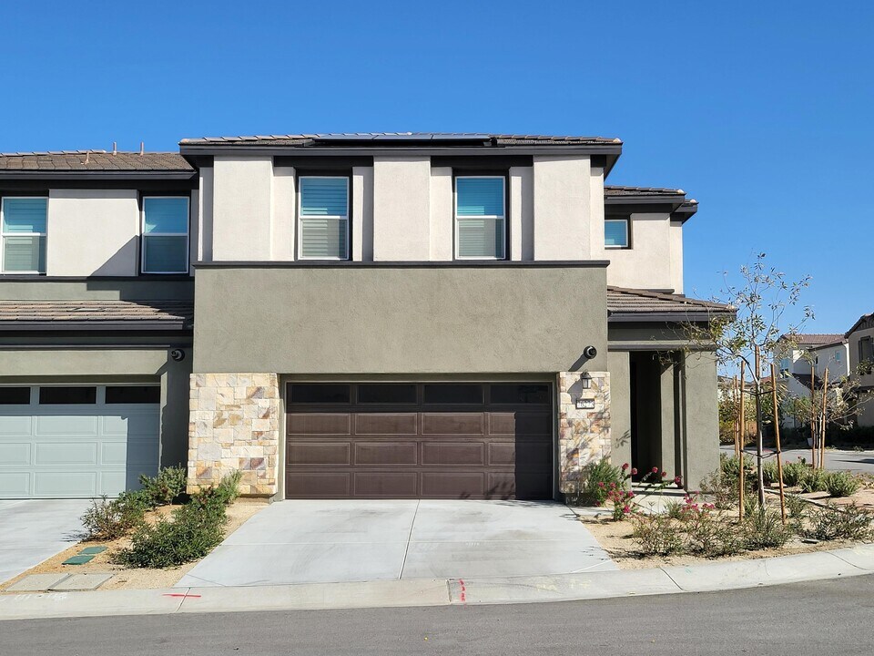 76273 Cornell Wy in Palm Desert, CA - Building Photo