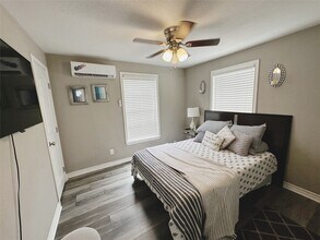 5605 Robertson St in Houston, TX - Building Photo - Building Photo