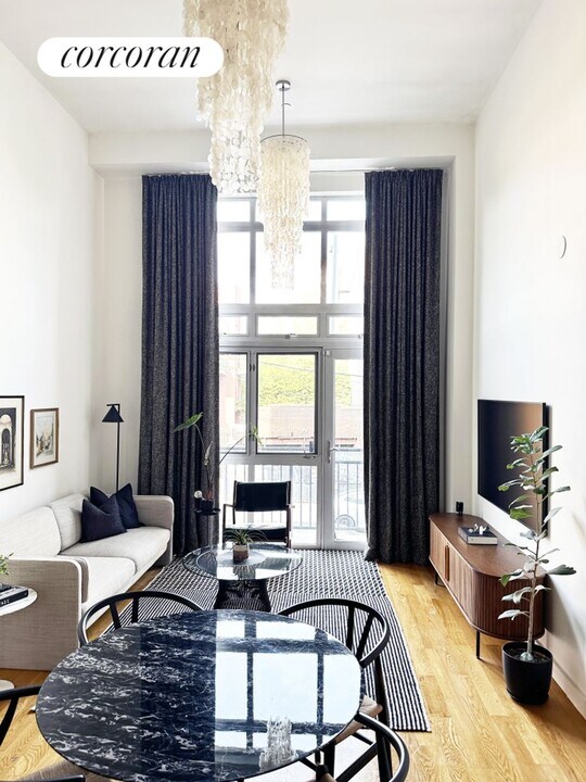 319 Humboldt St in Brooklyn, NY - Building Photo