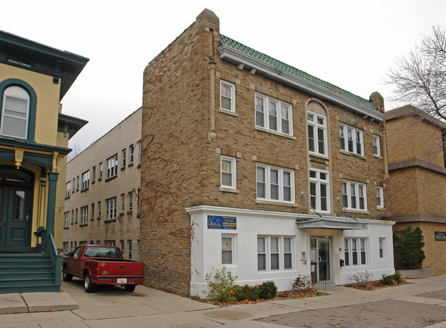 1315 N Cass St in Milwaukee, WI - Building Photo - Building Photo