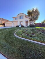 19211 Dandelion Ct in Riverside, CA - Building Photo
