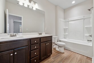 1543 Dover Creek Ln in Lawrenceville, GA - Building Photo - Building Photo