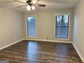 2707 Hawk Dr NE in Marietta, GA - Building Photo - Building Photo
