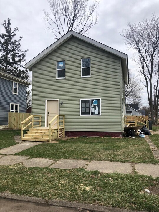 820 Sherman Ave in South Bend, IN - Building Photo