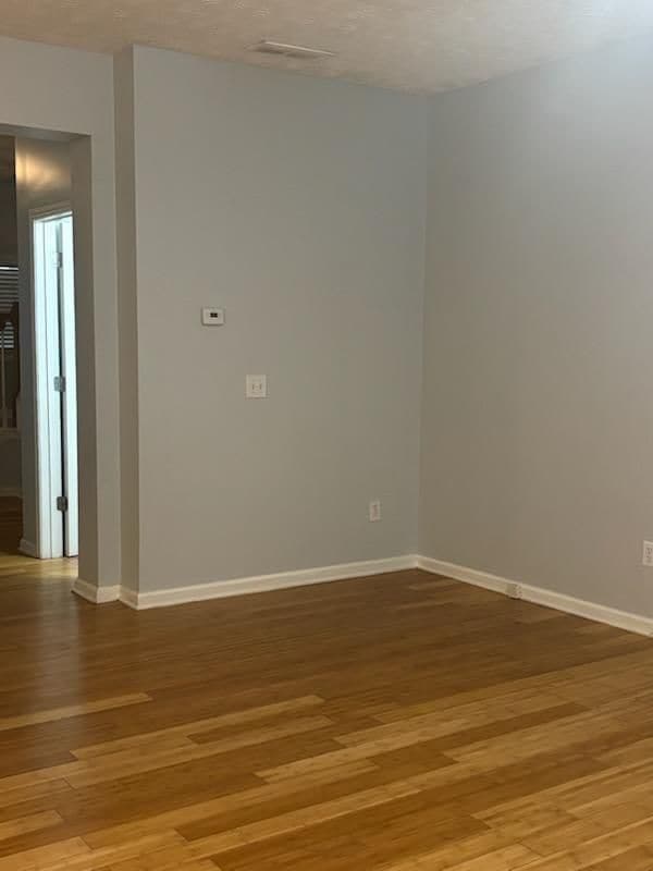 2555 Flat Shoals Rd in College Park, GA - Foto de edificio - Building Photo