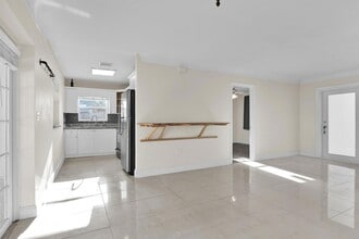 1821 Montague St in Lake Worth Beach, FL - Building Photo - Building Photo