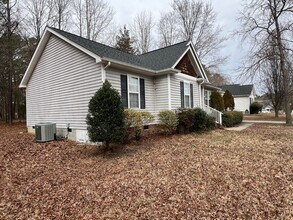 703 Ascot Dr in Creedmoor, NC - Building Photo - Building Photo