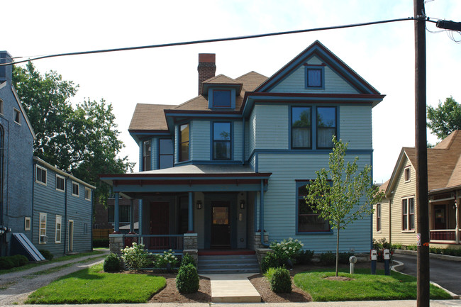 372 S Upper St in Lexington, KY - Foto de edificio - Building Photo