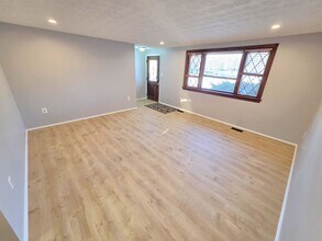 15101 Kamputa Dr in Centreville, VA - Building Photo - Building Photo