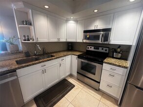 1170 N Federal Hwy in Fort Lauderdale, FL - Building Photo - Building Photo