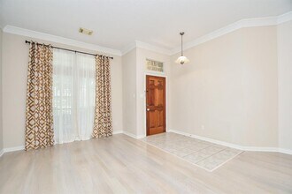 7835 Stone Oak Ct in Houston, TX - Building Photo - Building Photo