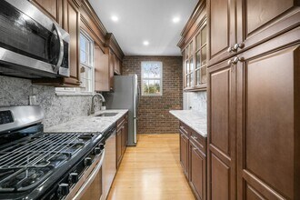 71 Longfellow St in Hartsdale, NY - Building Photo - Building Photo
