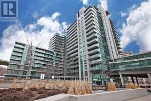 209 Fort York Blvd in Toronto, ON - Building Photo