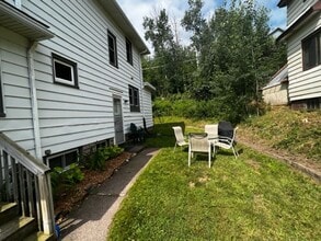 1421 Belmont Rd in Duluth, MN - Building Photo - Building Photo