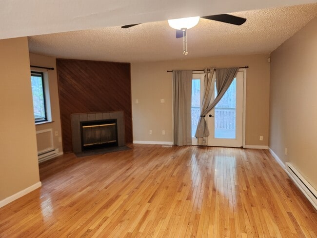 59 Meadowlark Ln in Woodridge, NY - Building Photo - Building Photo