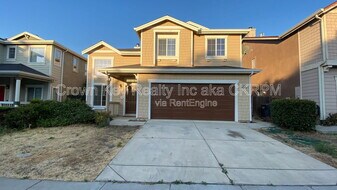 4092 Memoir Ave in Tracy, CA - Building Photo