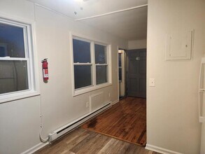 11 Alexander Dr in Hyde Park, NY - Building Photo - Building Photo