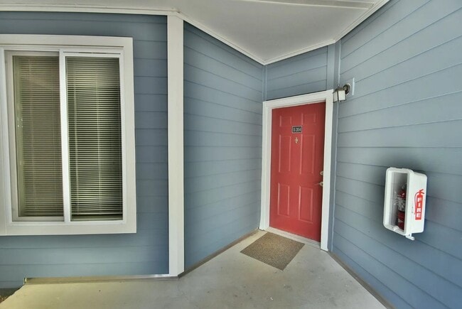 12006 NE 204th Pl in Bothell, WA - Building Photo - Building Photo