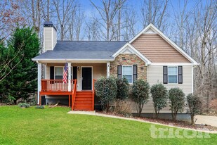 280 Farmington Dr in Temple, GA - Building Photo