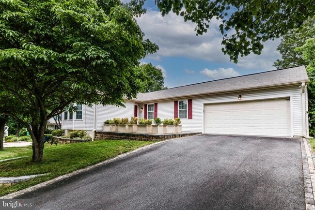 property at 1413 Valebrook Ln