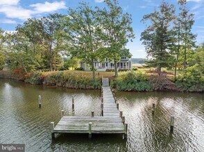 1576 Bay Head Rd in Annapolis, MD - Building Photo - Building Photo
