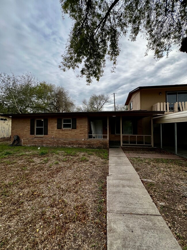 property at 304 Staunton St