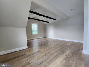 85 Wildflower Rd in Levittown, PA - Building Photo - Building Photo