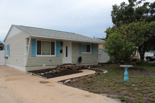 6100-6104 4th Ave S in St. Petersburg, FL - Building Photo - Building Photo