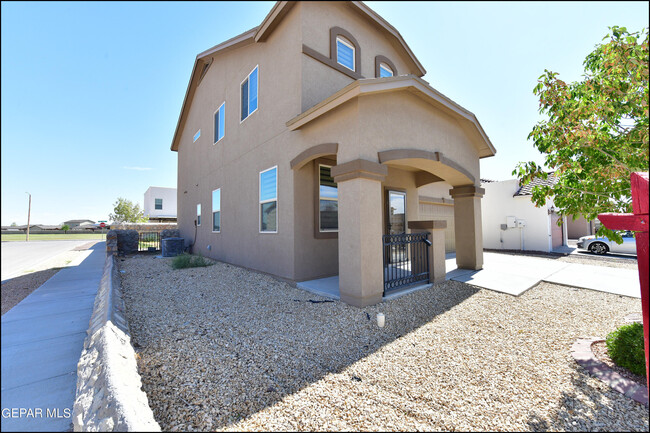 3736 Loma Cortez Dr in El Paso, TX - Building Photo - Building Photo