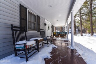 9 Bell Flower Rd in Ballston Spa, NY - Building Photo - Building Photo