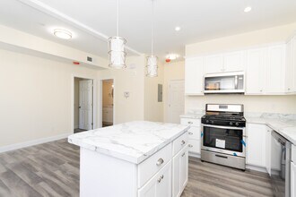 2 French Ter, Unit 2 in Boston, MA - Building Photo - Building Photo