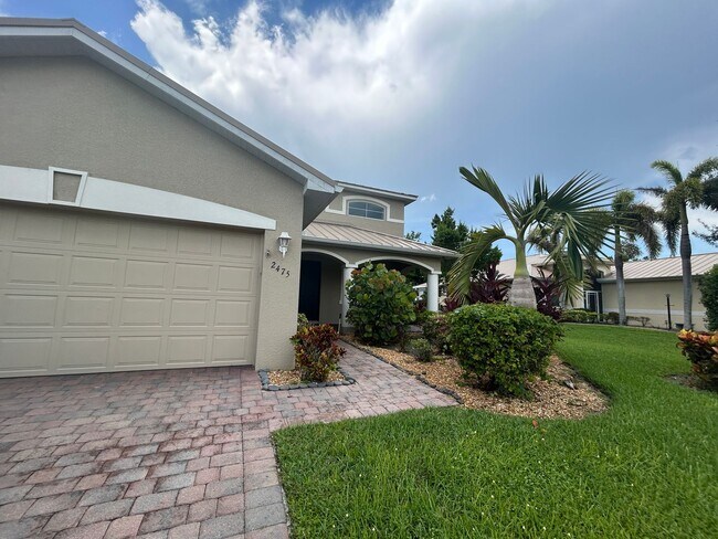 2475 Ashbury Cir in Cape Coral, FL - Building Photo - Building Photo