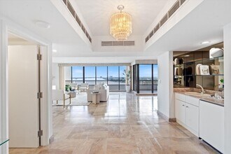 100 Lakeshore Dr, Unit 1955 in North Palm Beach, FL - Foto de edificio - Building Photo