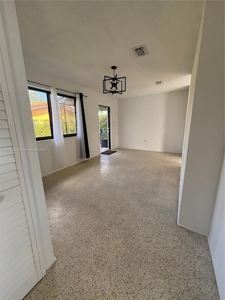 2723 SW 31st Ct, Unit 2 in Miami, FL - Foto de edificio - Building Photo