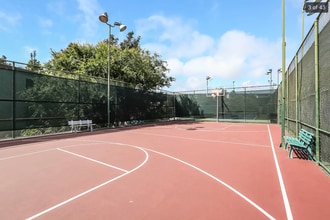 7777 W 91st St, Unit B3162 in Playa Del Rey, CA - Building Photo - Building Photo
