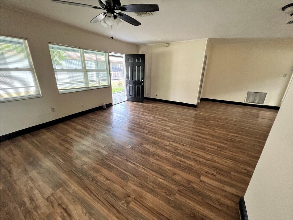 347 NW 6th St in Delray Beach, FL - Foto de edificio