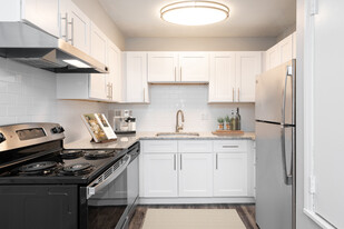 Charlotte 360 Apartments and Townhomes
