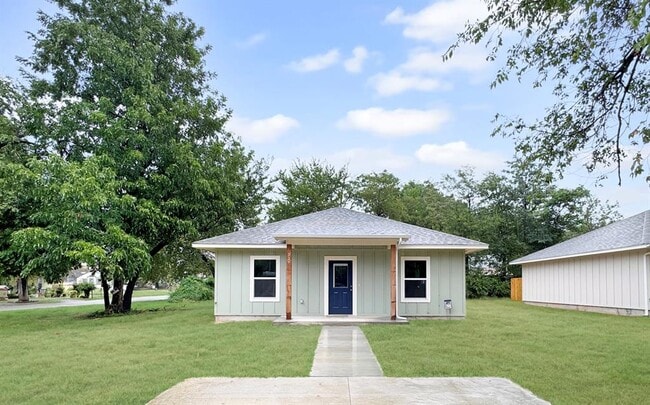 property at 412 N Bickford Ave