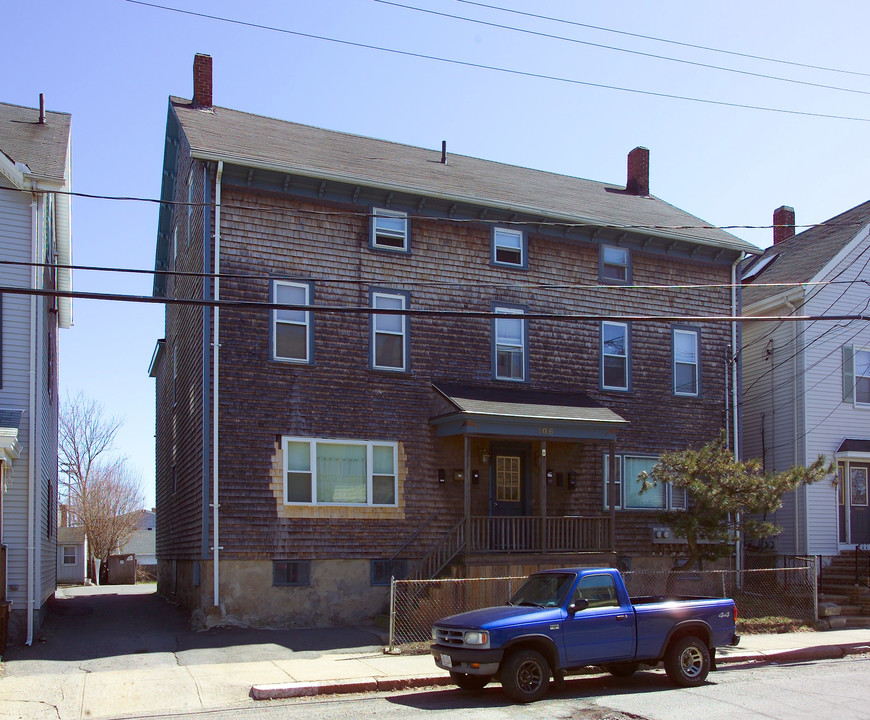 106 Kilburn St in Fall River, MA - Building Photo