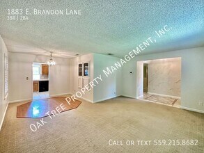 1883 E Brandon Ln in Fresno, CA - Building Photo - Building Photo
