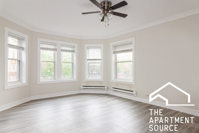 1425 W Hutchinson St, Unit 1 in Chicago, IL - Building Photo - Building Photo