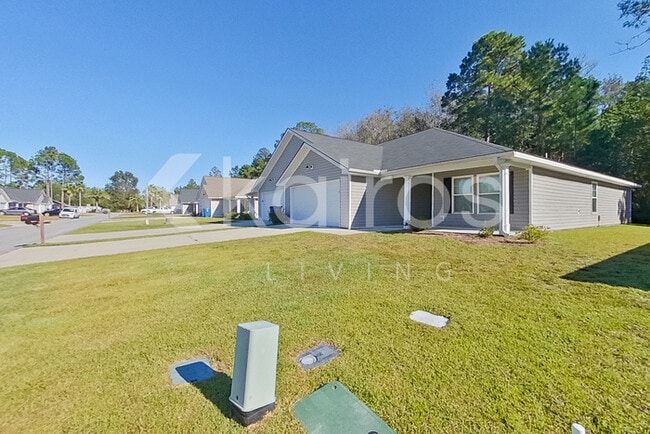 121 Cottage Grove Rd in Brunswick, GA - Building Photo - Building Photo